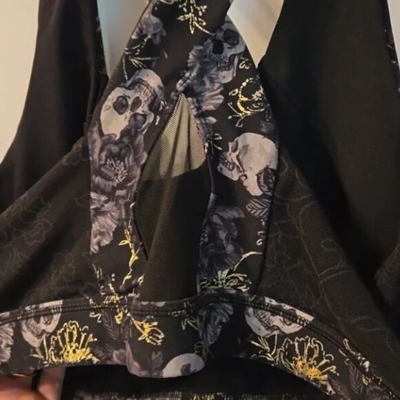 FULL SET! Active Tee, Pants, & Sports Bra!! 3 in one. - Picture 13 of 13